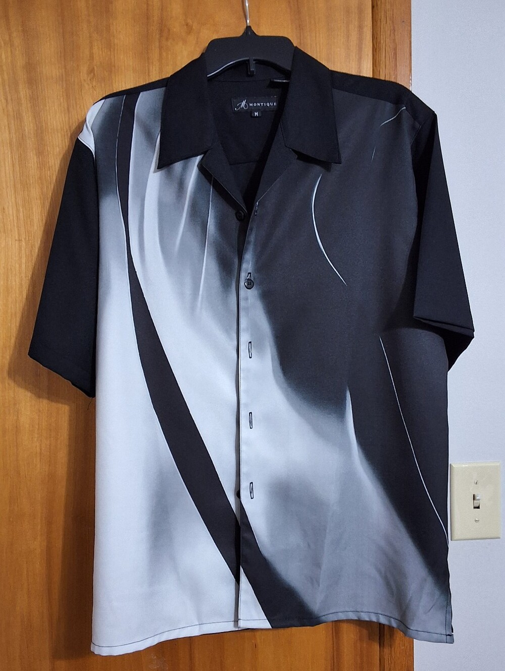 Montique, Medium, Men's Black & Gray Short-Sleeve Button-Up Shirt